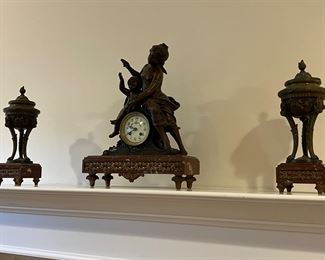 Antique mantel Clock