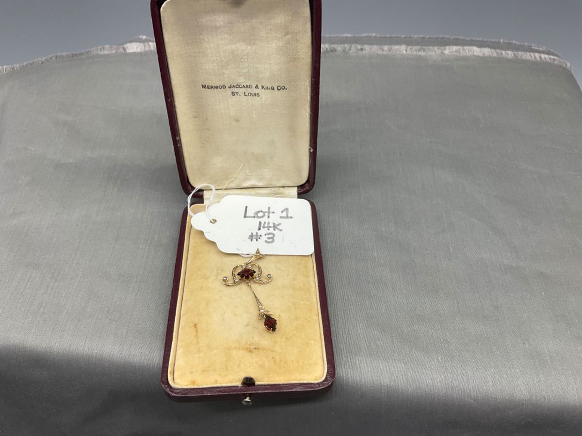 Lucky Strike Estate Sales, LLC in Imperial, MO starts on 8/24/2023