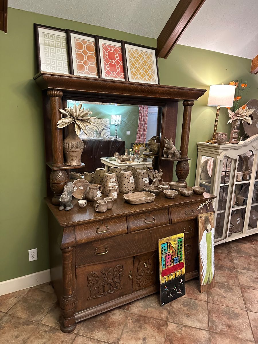 Peter’s & McCarty, Antiques, Decor, Fine... starts on 11/3/2023