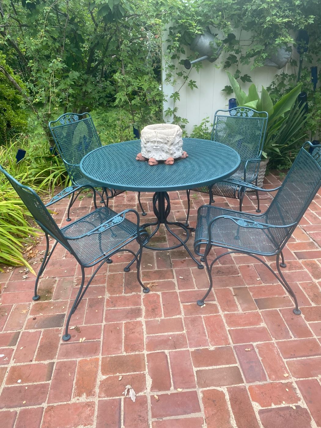 Fleur de Lis Estate Sales in Creve Coeur, MO starts on 9/9/2023