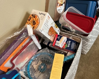 Lekue pasta cooker, storage bins and other kitchen items