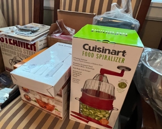 Cuisinart food spiralizer, Stemer basket, milk frother and hard boiled egg maker