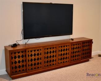 Media console