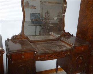 Matching dressing table