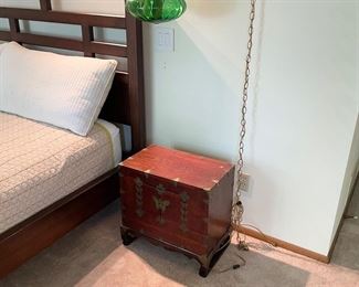 Vintage side table, hanging lamp