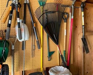 Yard tools 