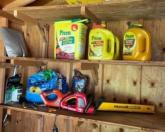 Yard and garden tools
