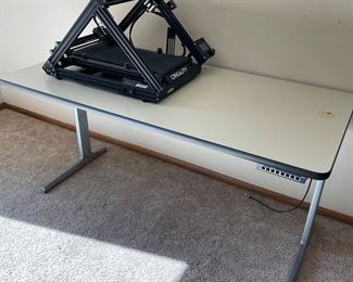 Creality 3D printer and table 