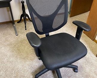 Rolling desk chair 