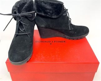 Donald J. Pliner Maxxi-23 Black Sport Suede Size 8.5