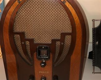 1935 Philco Cathedral Radio