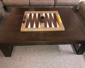 CoffeeTable w/Backgammon