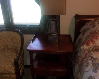 Night Stand w/Lamp