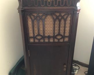 Edison Phonograph w/Records