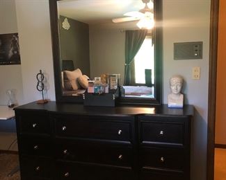 9 Drawer Black Dresser w/Mirror