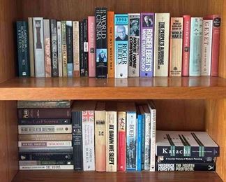 TOI019 Rodger Eberts Movie Yearbook And Assorted Books