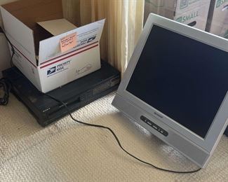 TOI062 Sharp 19” TV, BetaMax Player, Tape, SL-100 Video Cassette Recorder