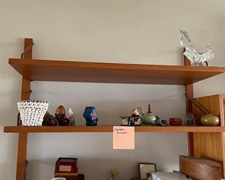 TOI140- Random Trinkets Or Decor