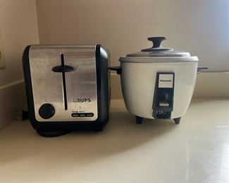 TOI151- Krup Toaster & Panasonic Rice Cooker