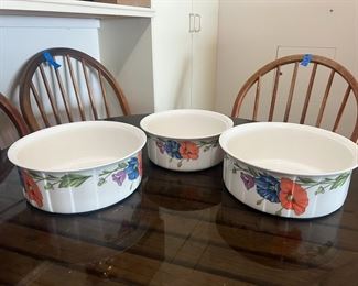 TOI182- Vintage Villeroy & Boch Ampola Serving Bowls