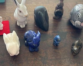 TOI190 - Bunny Figurines