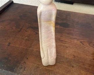 TOI194 Shona Kneeling Woman Sculpture