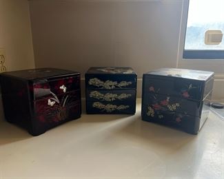 TOI204- (3) Laquer Bento Boxes