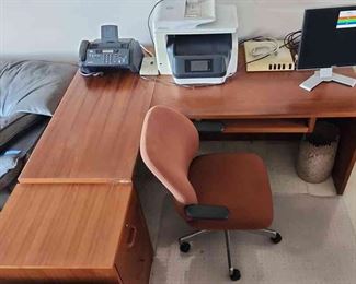 TOI220 - Modular Workstation And More