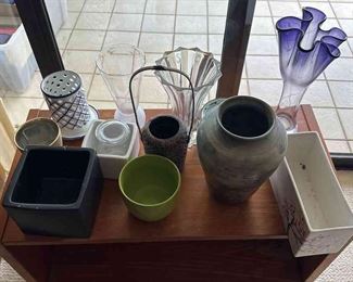 TOI231 - Large Collections Of Vases And Bowls