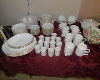 Luniere Marks & Spencer English Fine China, "St. Michael. 112 Pieces