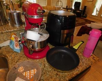 Kitchen Aid Mixer And Air Fryer New