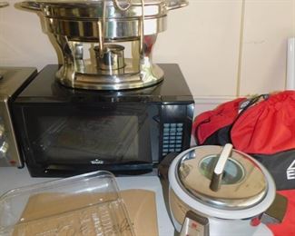 Microwave And Chaffing Dish