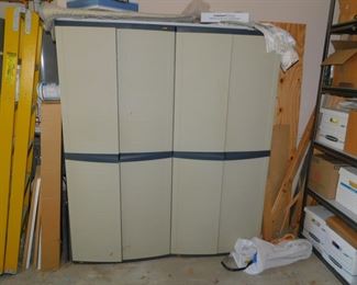 Rubbermaid Cabinets