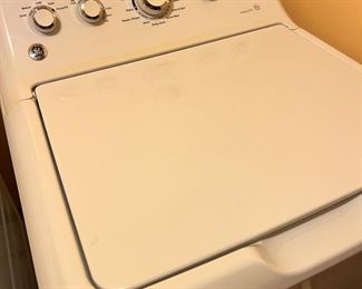 #101) - $950 - Matching Pair GE Profile Traditional Washer and Dryer.  Clean.  Smoke Free Pet Free Home.  