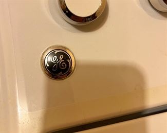 #101) - $950 - Matching Pair GE Profile Traditional Washer and Dryer.  Clean.  Smoke Free Pet Free Home.  