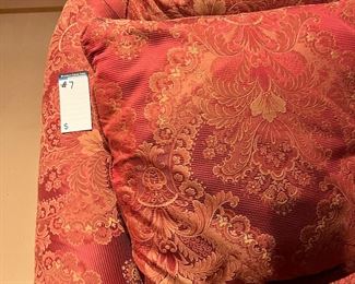 #108)- $300 - Sherrill Upholstered Sofa Rose and Gold Like New. 85x39x32. Available for pick up near the Country Club Plaza in KCMO