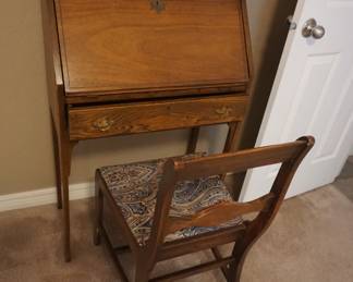 drop leaf desk, chair