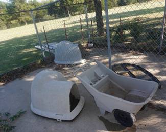 dog house, cart