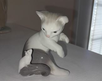 Lladro Figurine