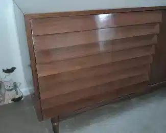 BEAUTIFUL Original Mid-Century Modern Bedroom Suite (2 Nightstands, Tall "Dania" Dresser, & Low "Dania" Dresser) By Merton Gershun For American Of Martinsville (NEAR MINT CONDITION!)