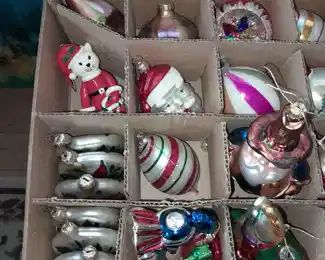 Glass Christmas Ornaments (Antique, Vintage, & Contemporary)