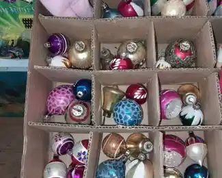 Glass Christmas Ornaments (Antique, Vintage, & Contemporary)