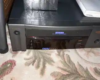 DDV900 2-Head To 2-Head VCR Copier W/ Manual & Sealed TDK Tapes