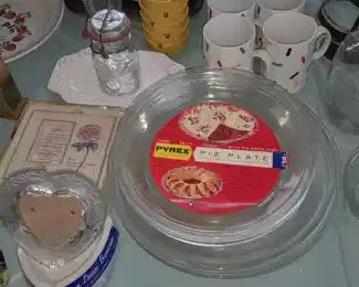 Vintage Pyrex Glass Baking Dishes W/ Paper Inserts