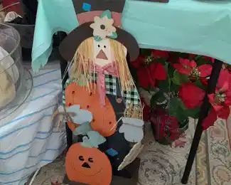 Light-Up Wooden Scarecrow Decoration