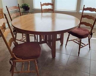 Round Oak Dining Table With Chairs