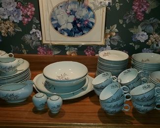 Universal oven proof - union made in USA - Ballerina- Mist Pattern 