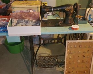 Singer Sewing Pedal machine