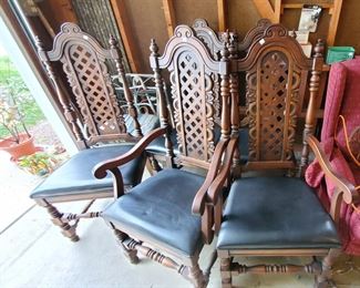 Chair and table set
5 chairs