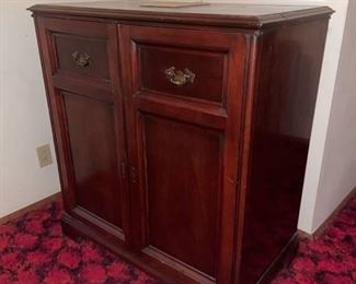 Vintage Magnavox stereo record player